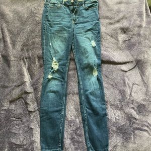 Hollister highrise super skinny ripped jeans